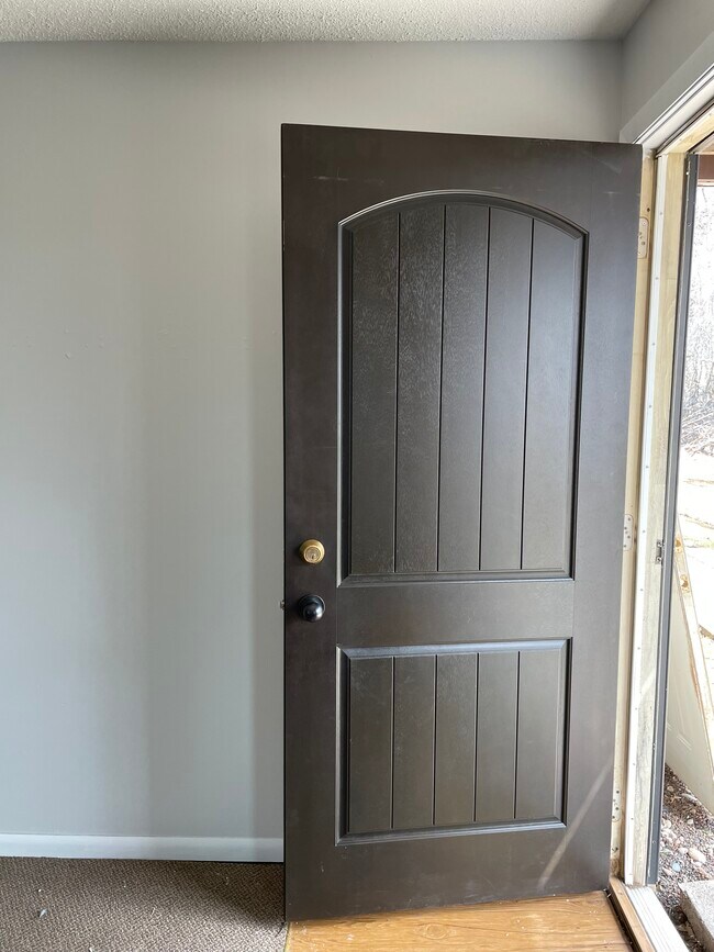 Unidad de entrada 2 - 1209 E 4th St