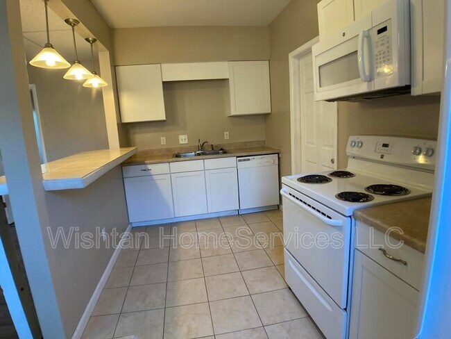 Foto del edificio - 320 N McArthur St