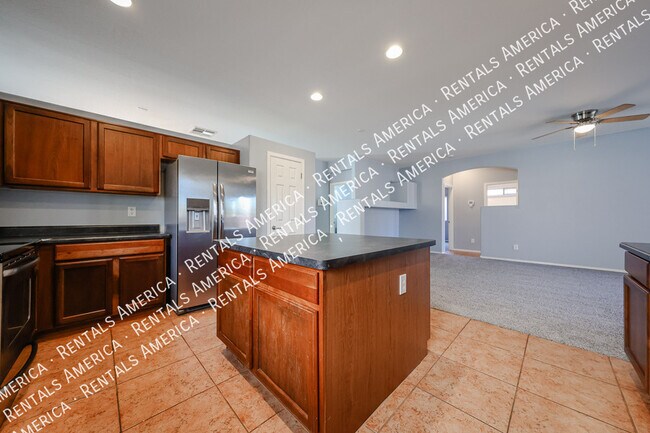 Foto del edificio - 18166 N Jameson Dr