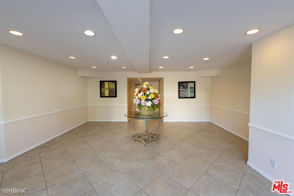 Primary Photo - 2 br, 2 bath Condo - 10824 Bloomfield St A...