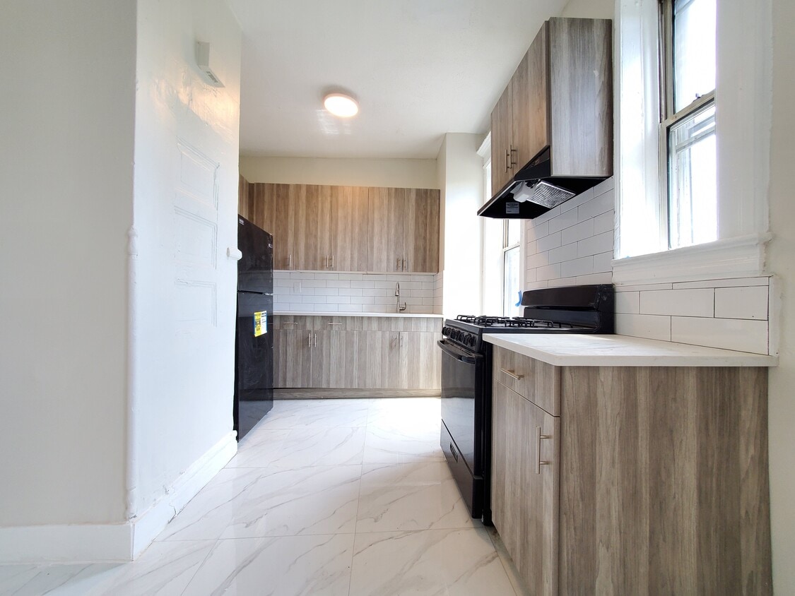 191 Roseville Ave 8 - 195 Roseville Ave