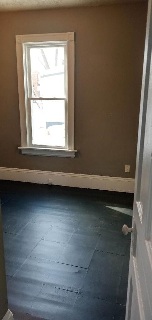 Building Photo - 4 Bedroom Single Family
