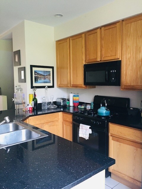 Foto del edificio - 556 E 32nd St