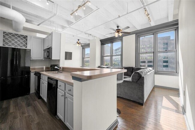Foto del edificio - 32 Peachtree St NW