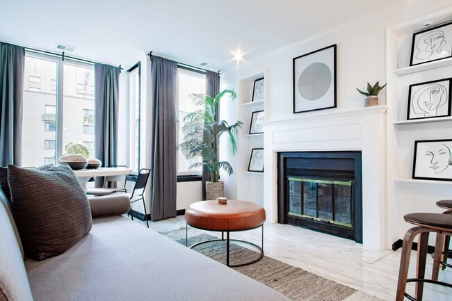 Building Photo - 1020 16th St NW