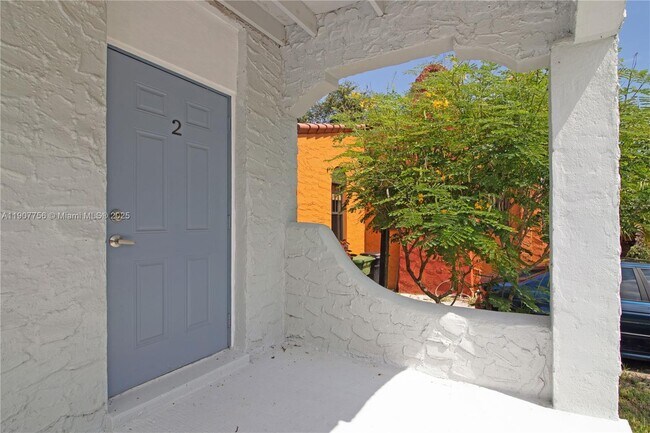 Foto del edificio - 327 SW 20th St