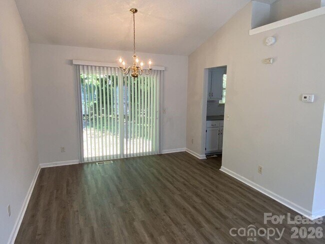 Building Photo - 3122 Periwinkle Ct