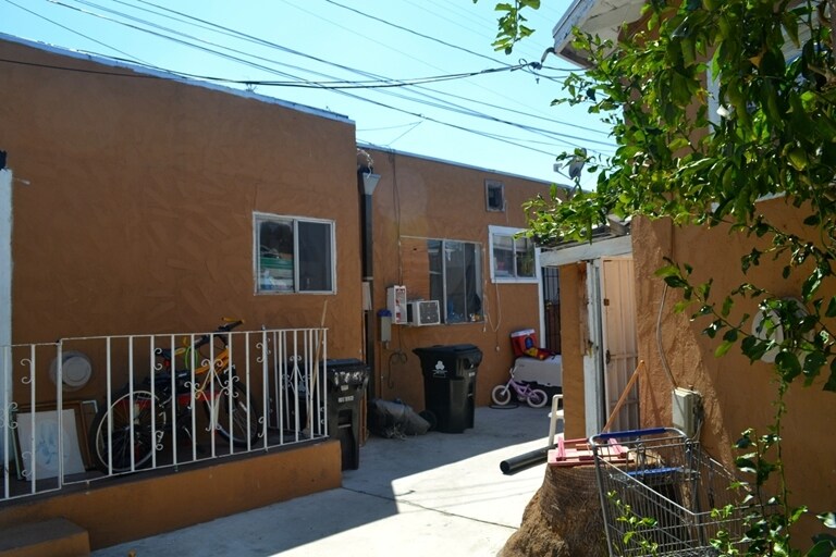 Foto del edificio - 1794-1796 W 24th St
