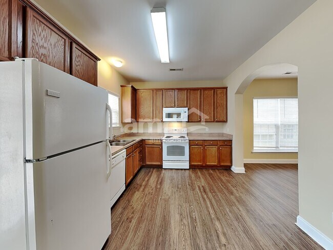 Foto del edificio - 7842 Jester Park Dr