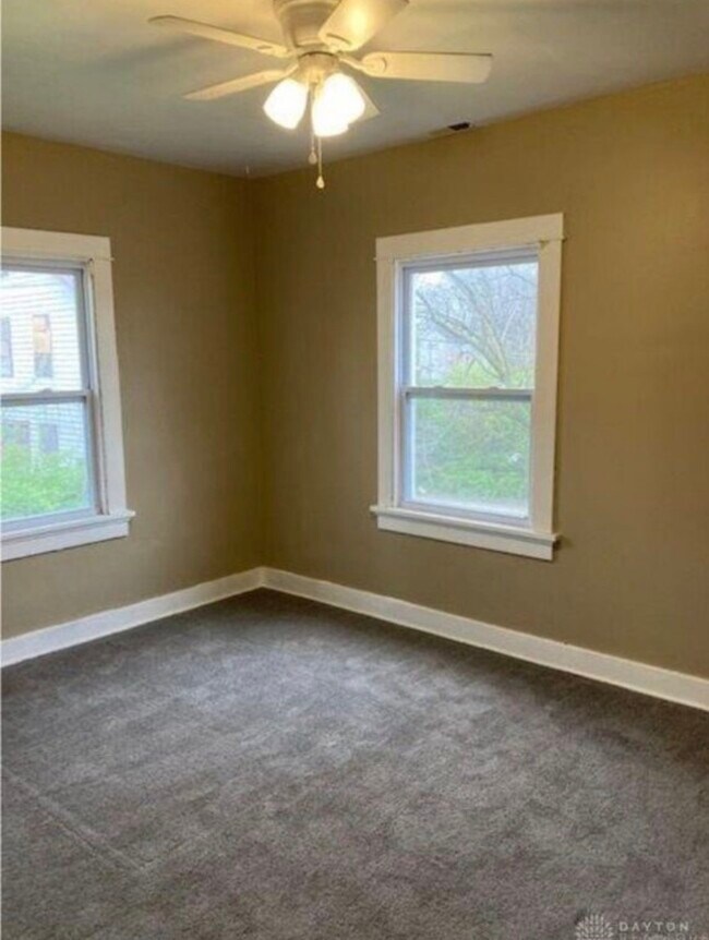 Foto del edificio - 48 Richmond Ave