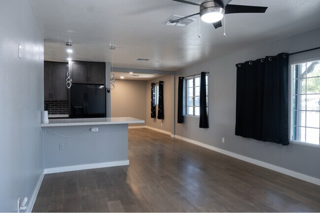 Photo - 4316 N 34th Dr Apartment