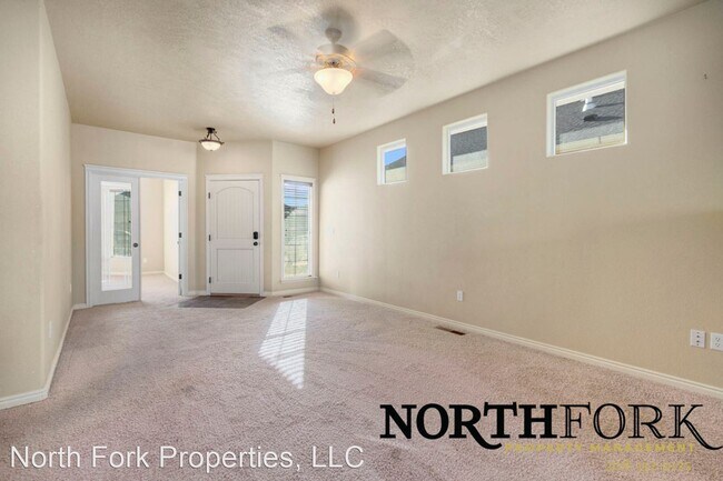 Foto del edificio - 3 br, 2 bath House - 1204 W Tacola St