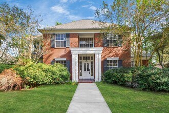 Building Photo - 15919 Lake Lodge Dr Building Photo - 15919 Lake Lodge Dr