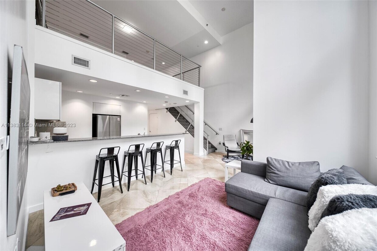 Primary Photo - 1060 Brickell Ave