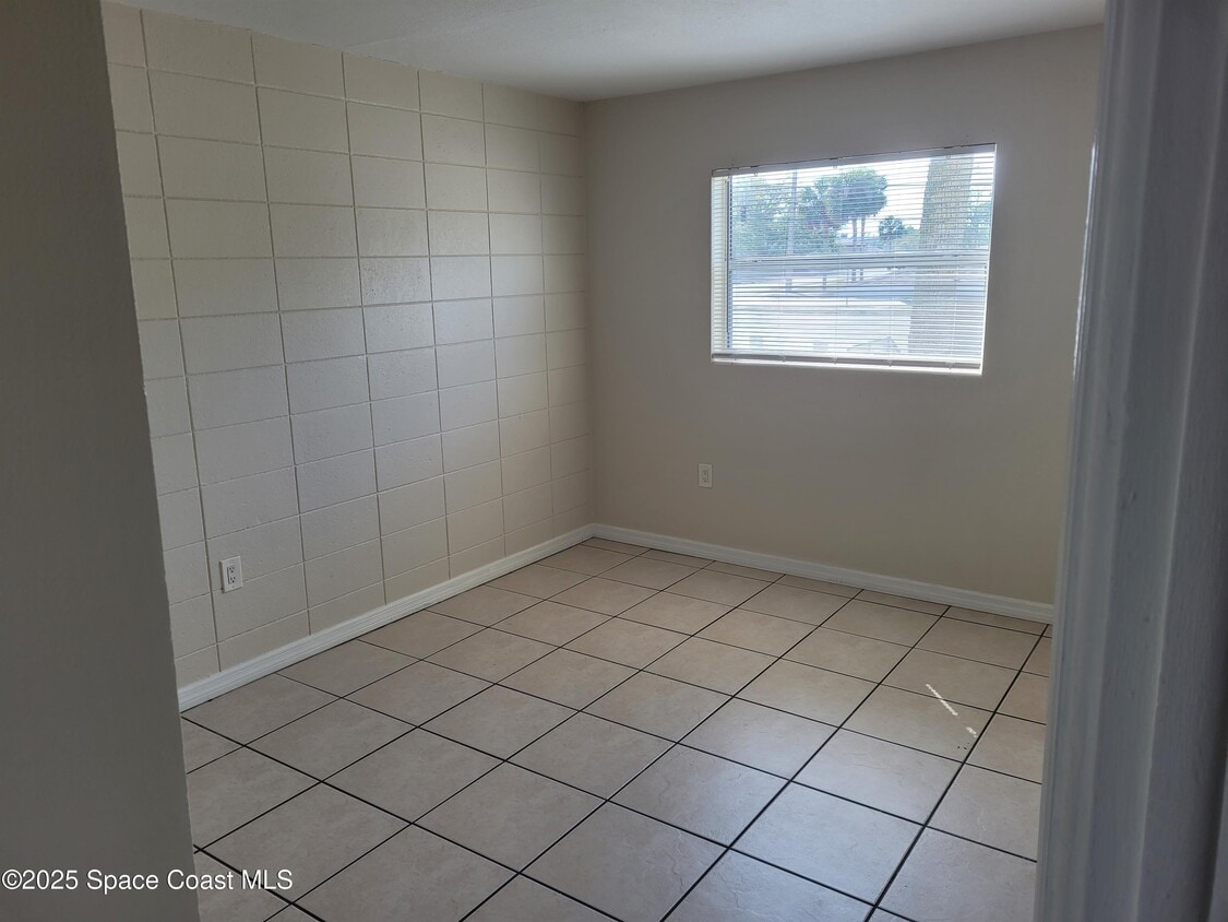 Building Photo - 130 Bouganvillea Dr