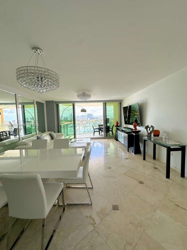 Foto del edificio - 1455 Ocean Dr