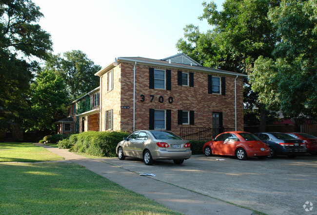 Building Photo - Fairwood Apartments