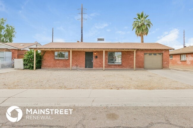 Building Photo - 4725 W Crittenden Ln