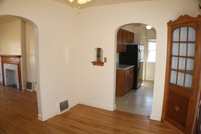 Foto del edificio - $1,750 | 3 Bedroom, 1 Bathroom House | Pet...