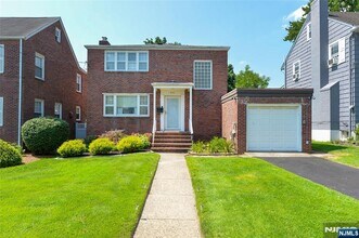 Building Photo - 968-972-972 Byron Ave