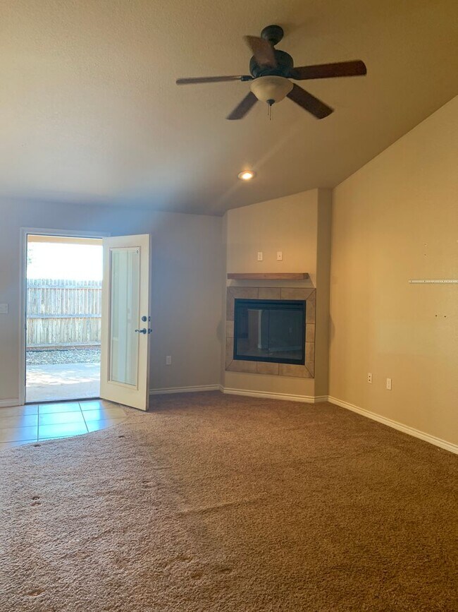 Building Photo - 3005 Fred Daugherty Dr