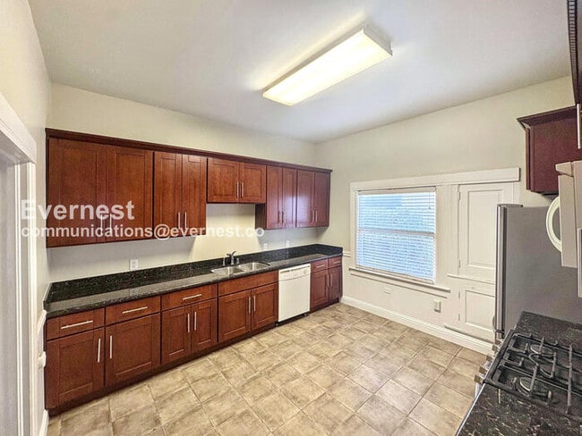 Foto del edificio - 714 60th St