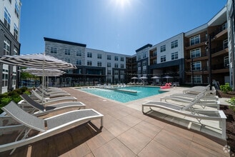 Saltwater Swimming Pool - Rosewick Apartments