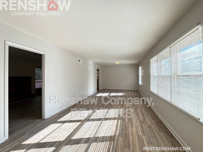 Building Photo - 5152 Verosa Ave