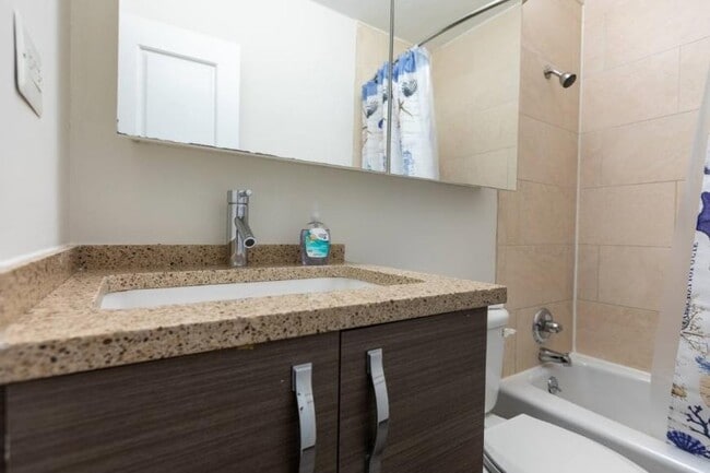 Building Photo - 2 bedroom in NEW YORK NY 10010
