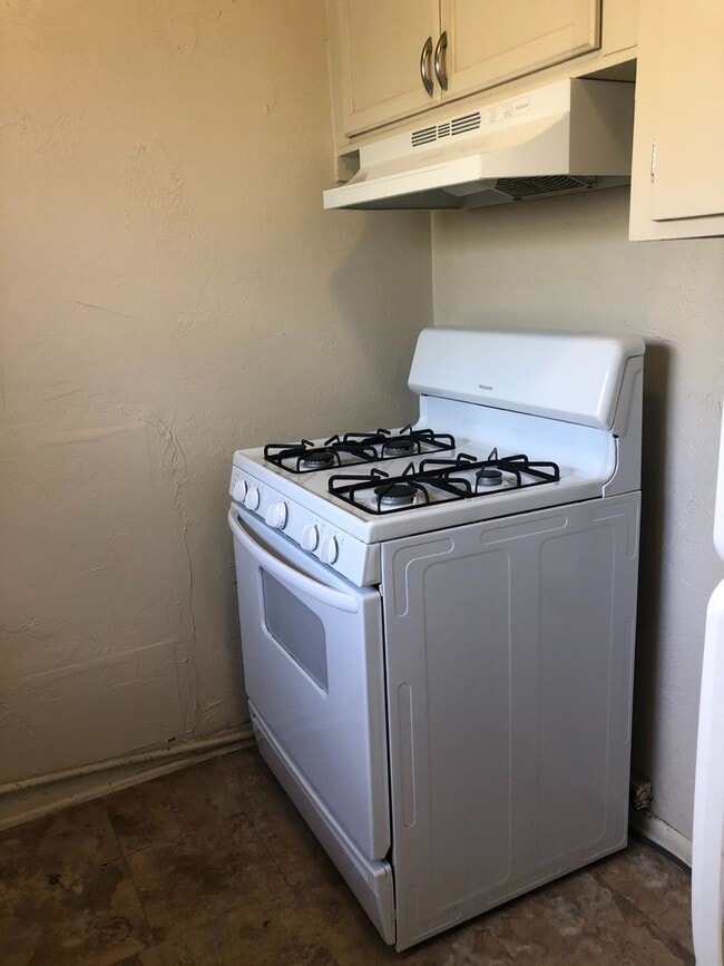 Foto del edificio - Paramount Duplex 2 Bedroom, 1 Full Bathroo...