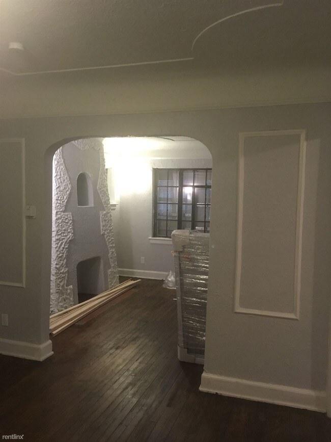 Building Photo - 2 br, 1 bath  - 15055 Steel St Steel