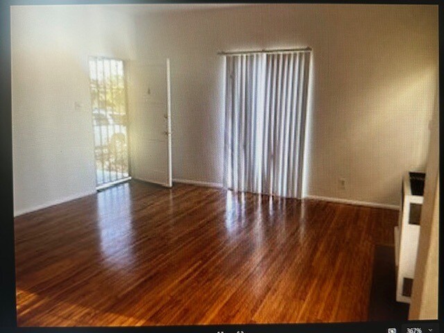 Foto del edificio - 1836 W 73rd St