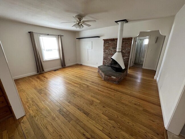 Sala de estar - 1626 Hoyt St