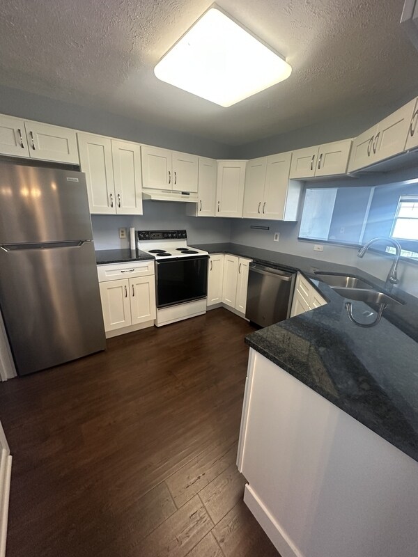 Foto del edificio - 1150 Tollis Pkwy