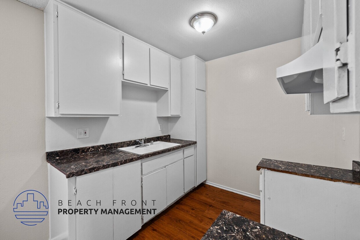 Foto principal - 1880 Locust Ave