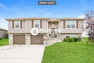 Building Photo - 427 Sunflower Dr