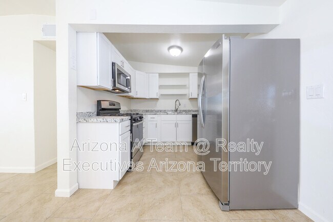 Foto del edificio - 2012 S Beverly Ave