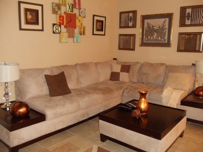 Foto del edificio - 2 br, 1 bath 4plex - 1504 Oakdale Cir 1504...