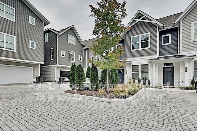 Photo - 430 Merritt Ave Townhome