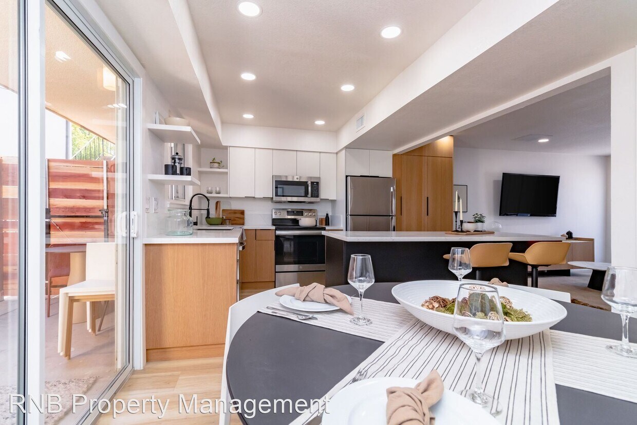 Building Photo - 2 br, 1.5 bath House - 7347 Gail Way Unit B