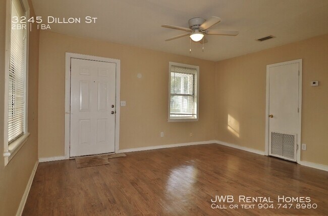 Building Photo - 3245 Dillon St