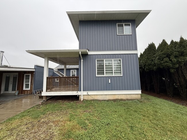 Building Photo - 9419 McNaught Rd