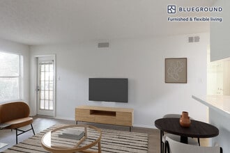 Building Photo - 5441 Columbia Rd