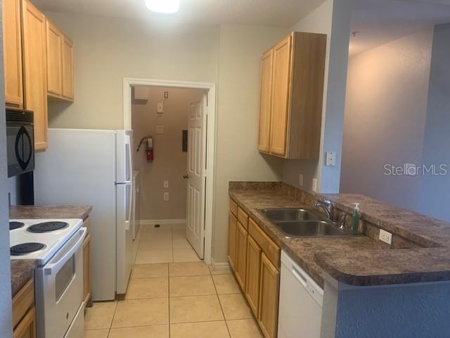 Foto del edificio - 2402 Courtney Meadows Ct