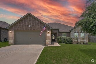 Building Photo - 22510 Red Sparrow Dr
