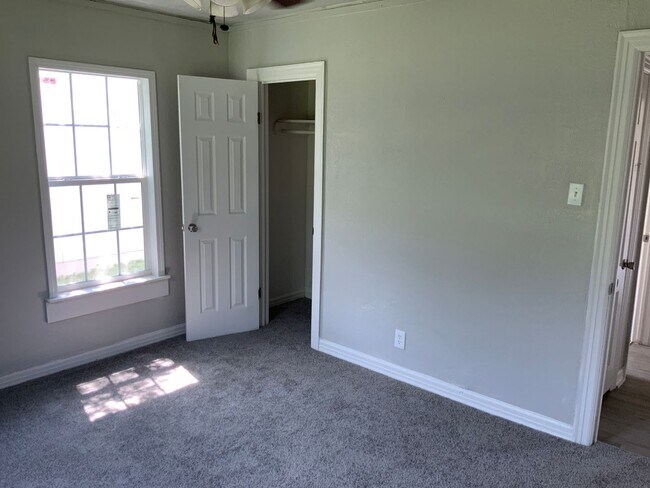 Foto del edificio - 2 Bedroom1 Bathroom Rental Home