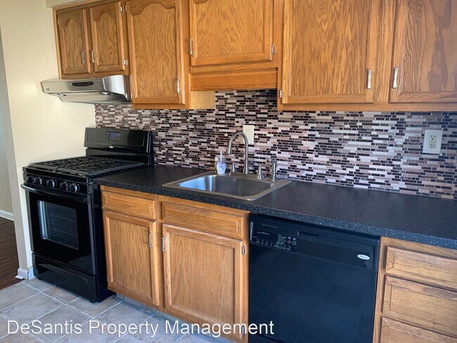 Building Photo - 2 br, 1.5 bath House - 502 College Park Drive