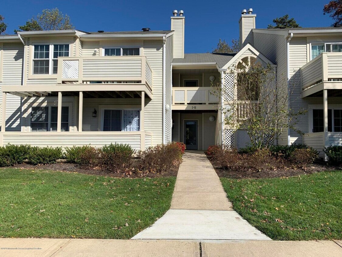 7 White Oak Ct, Howell Township, NJ 07731 Condo for Rent in Howell