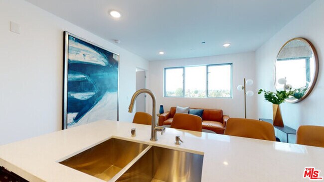 Foto del edificio - 1143 Glenville Dr