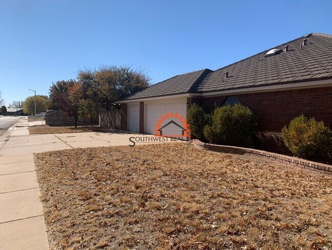 Building Photo - Coming soon!! Beautiful family home!